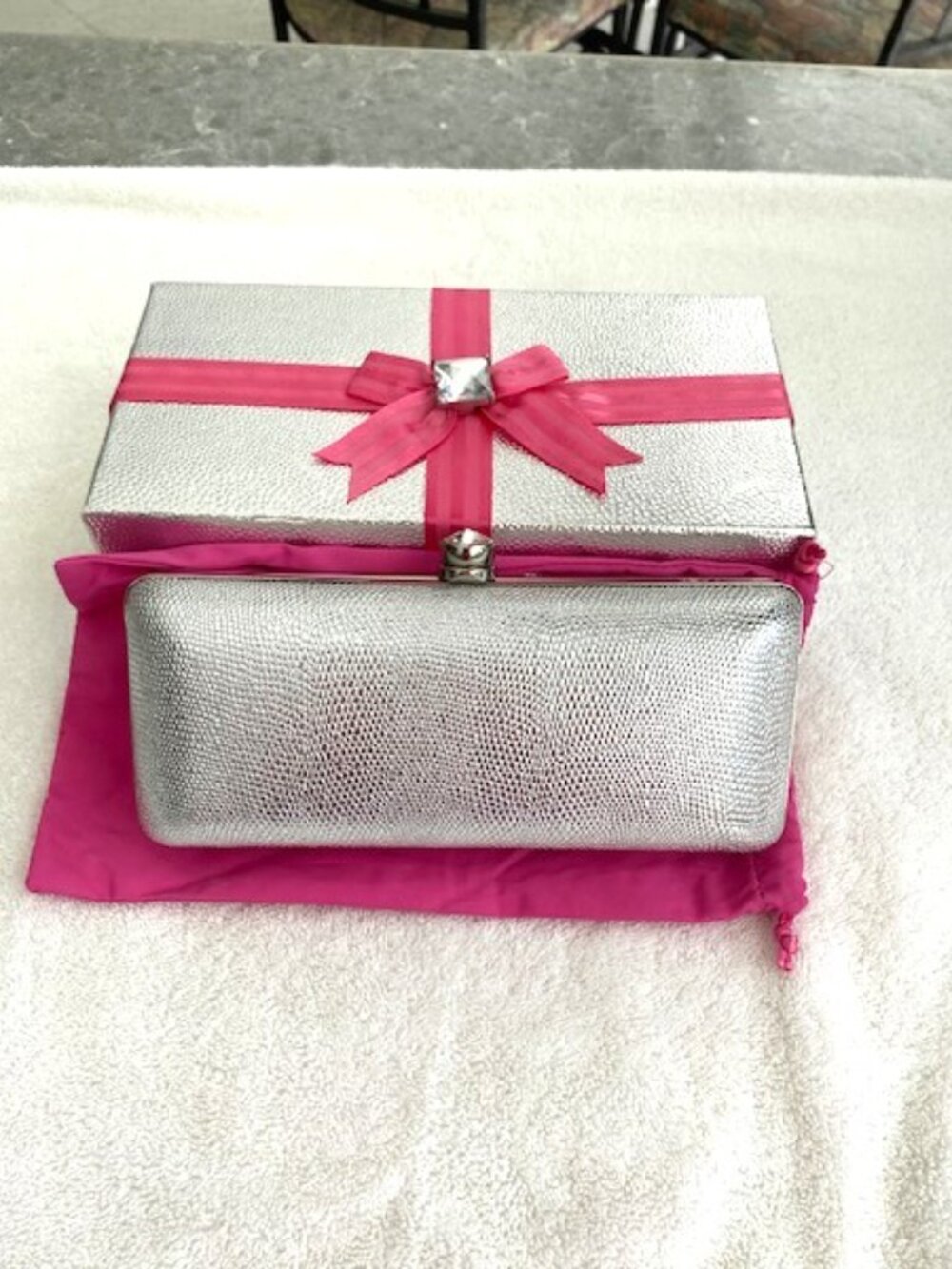 Victoria's Secret Clutch Silver Pink Sequin Bag Dust Cover - Picture 2 of 12